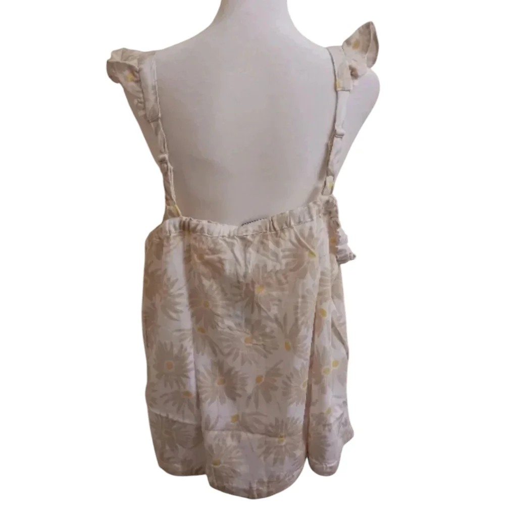 Torrid Size 1 Duofold Ruffle Button Front Tank - Picture 3 of 5